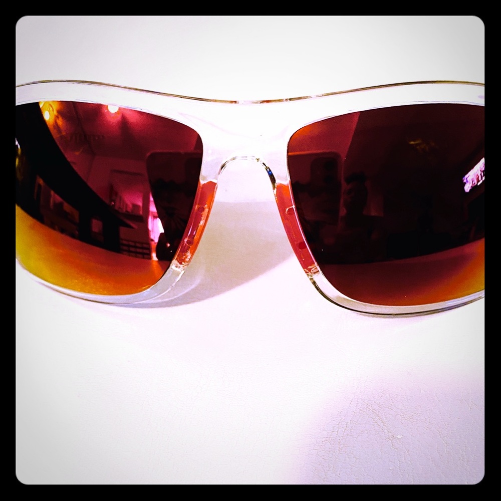 SAVVY DIVA STUNNERS✨✨✨PUMA Sunglasses